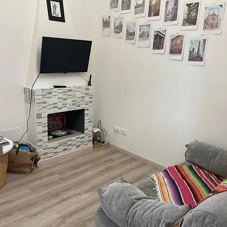 דירה La Casa Di La בולוניה